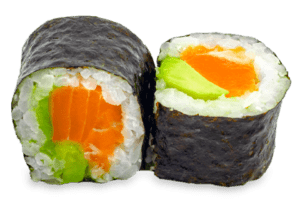 Maki de salmón con aguacate